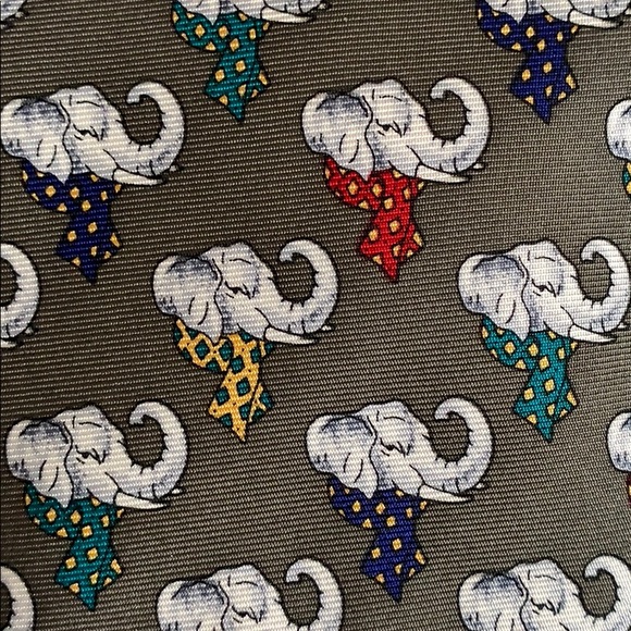 Brooks Brothers Tie - Picture 2 of 4